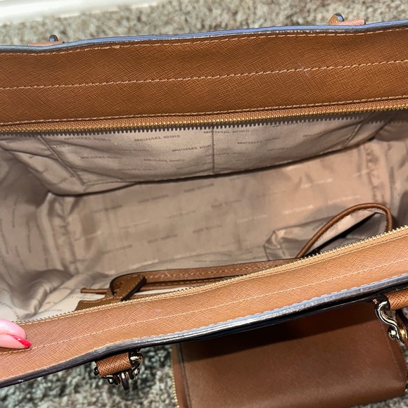 Michael Kors Chocolate Brown Tote and Wallet - Picture 6 of 6